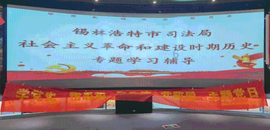 今天早上我被猫抓伤，而且出血了。虽然伤口不深，但是挺痛的。我想去打针，可是妈妈不让去，怎么办？